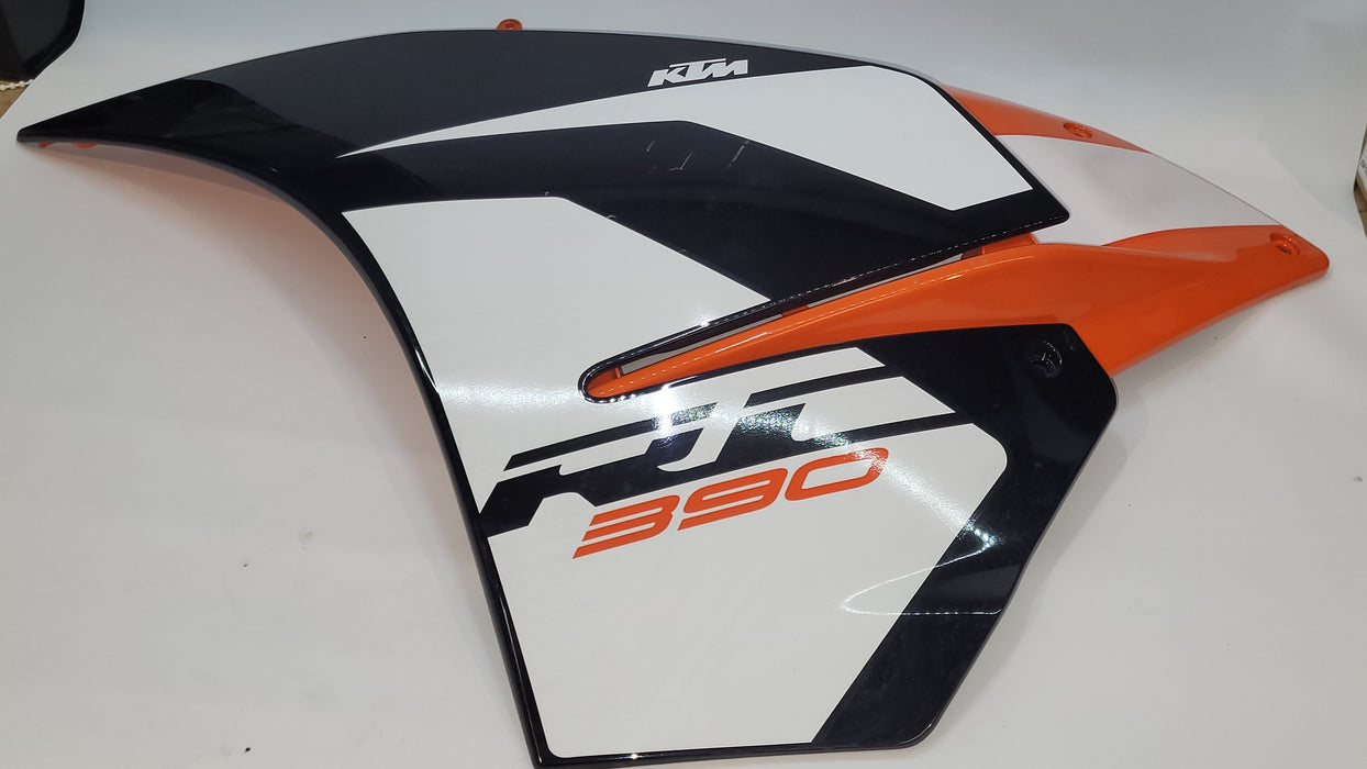 KTM sidecover cpl black gloss (used)