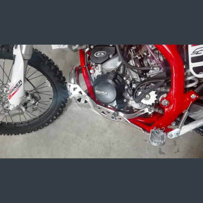 Skid plate with exhaust pipe guard for Beta Xtrainer 2015-2024