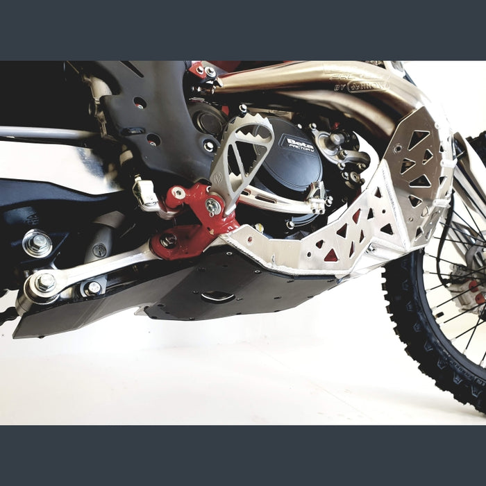 Skid plate with exhaust pipe guard and plastic bottom for Beta (Arrow pipe) 2019