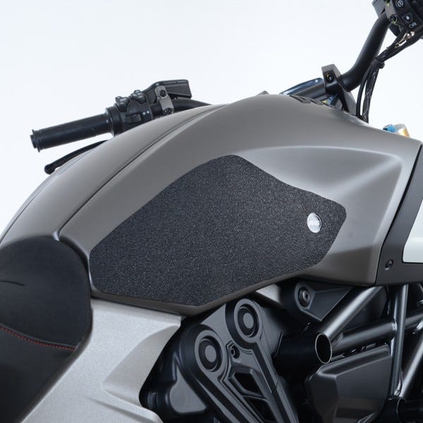 Ducati Diavel 1260(S) Traction Grips : BLACK 2-Grip Kit